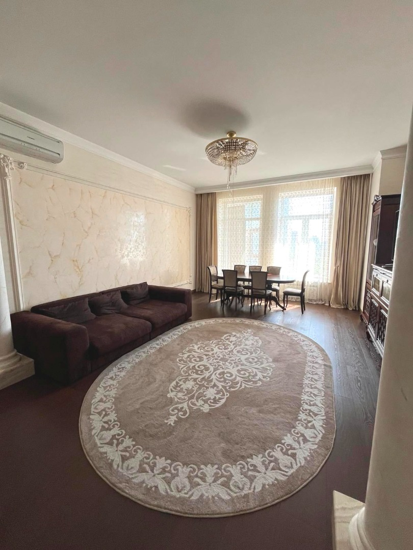 продажа трехкомнатной квартиры номер A-173224 в Приморском районе, фото номер 16